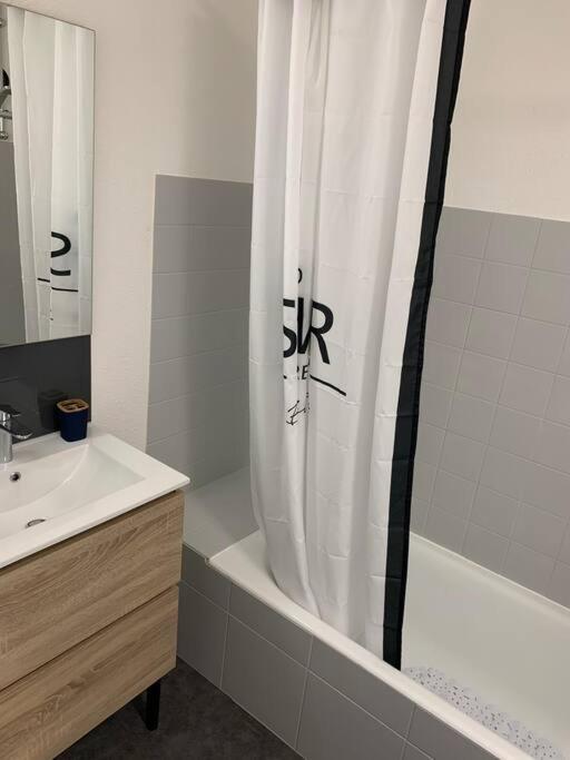Studio Entierement Renove Avec Parking Gratuit Saint-Nazaire  Exterior foto